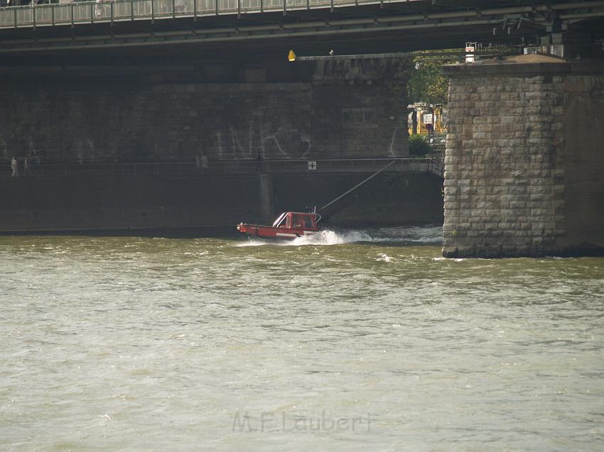 Uebungsfahrt Loeschboot und Ursula P67.JPG